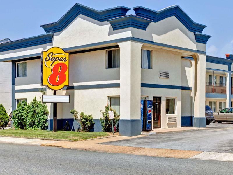 Super 8 By Wyndham Newark De Hotel Exterior photo